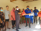 Pemberian Bantuan Paket Sembako Kepada Warga Kelurahan Kampung Anyar oleh Owner Maha Surya Motor Singaraja